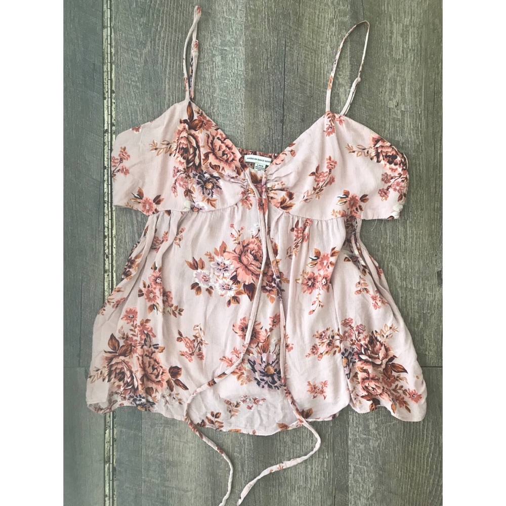 SOLD!! AE top